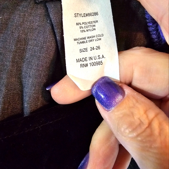 Evil queen costume size 24-26, 2X - Picture 8 of 13